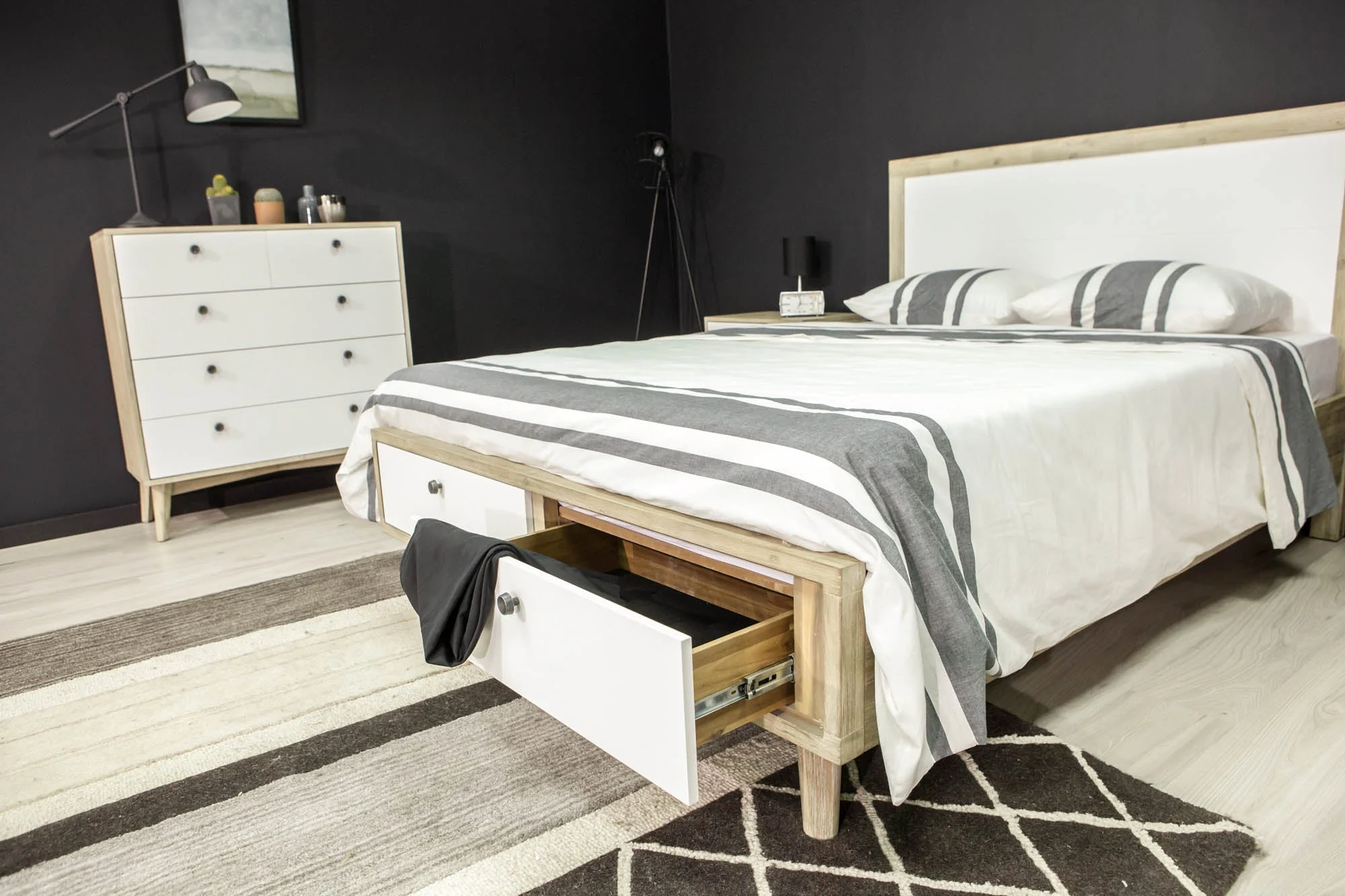 Ava King Bed - Image 6