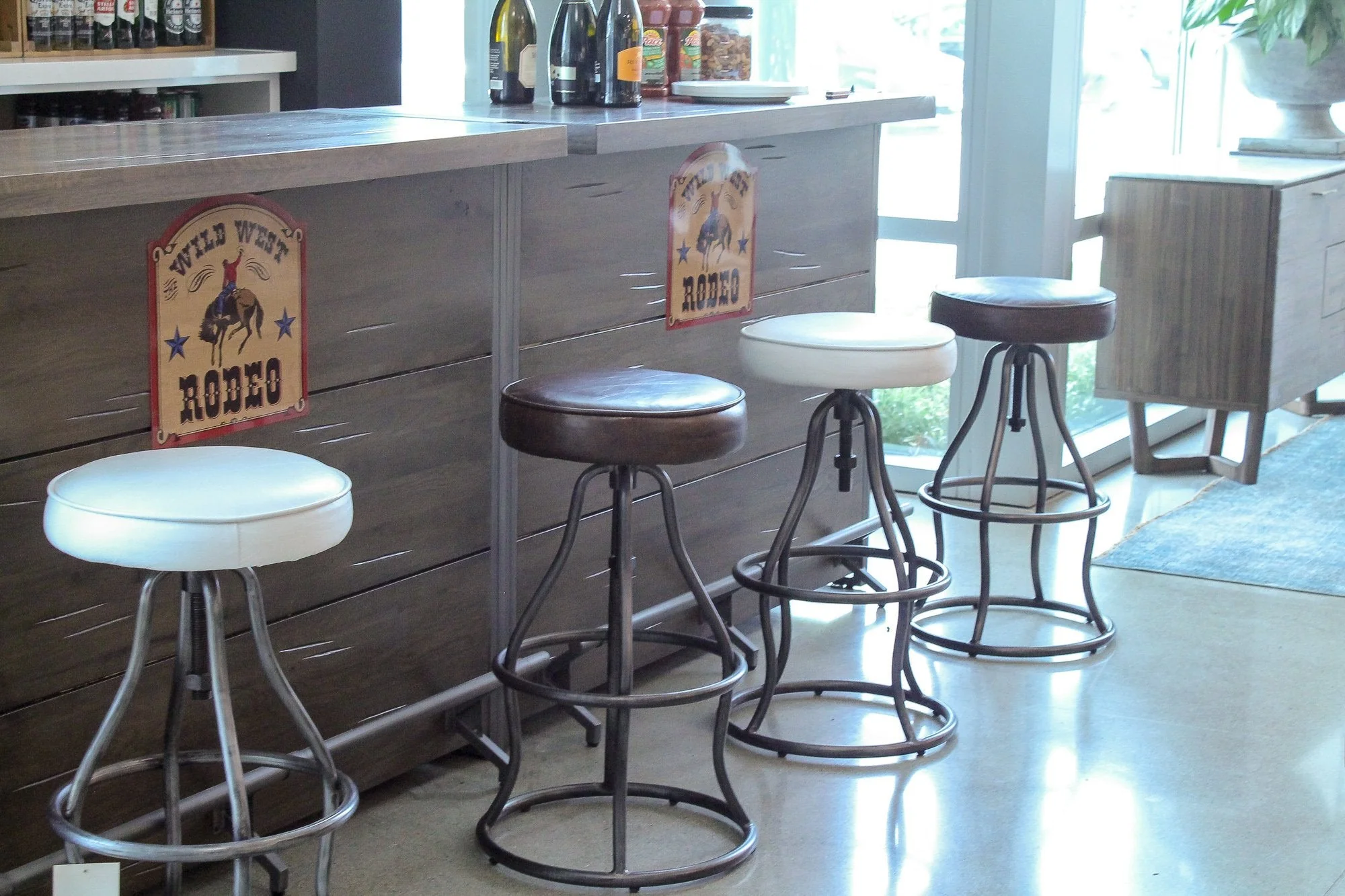 Bowie Stool - Vintage Brown - Image 7