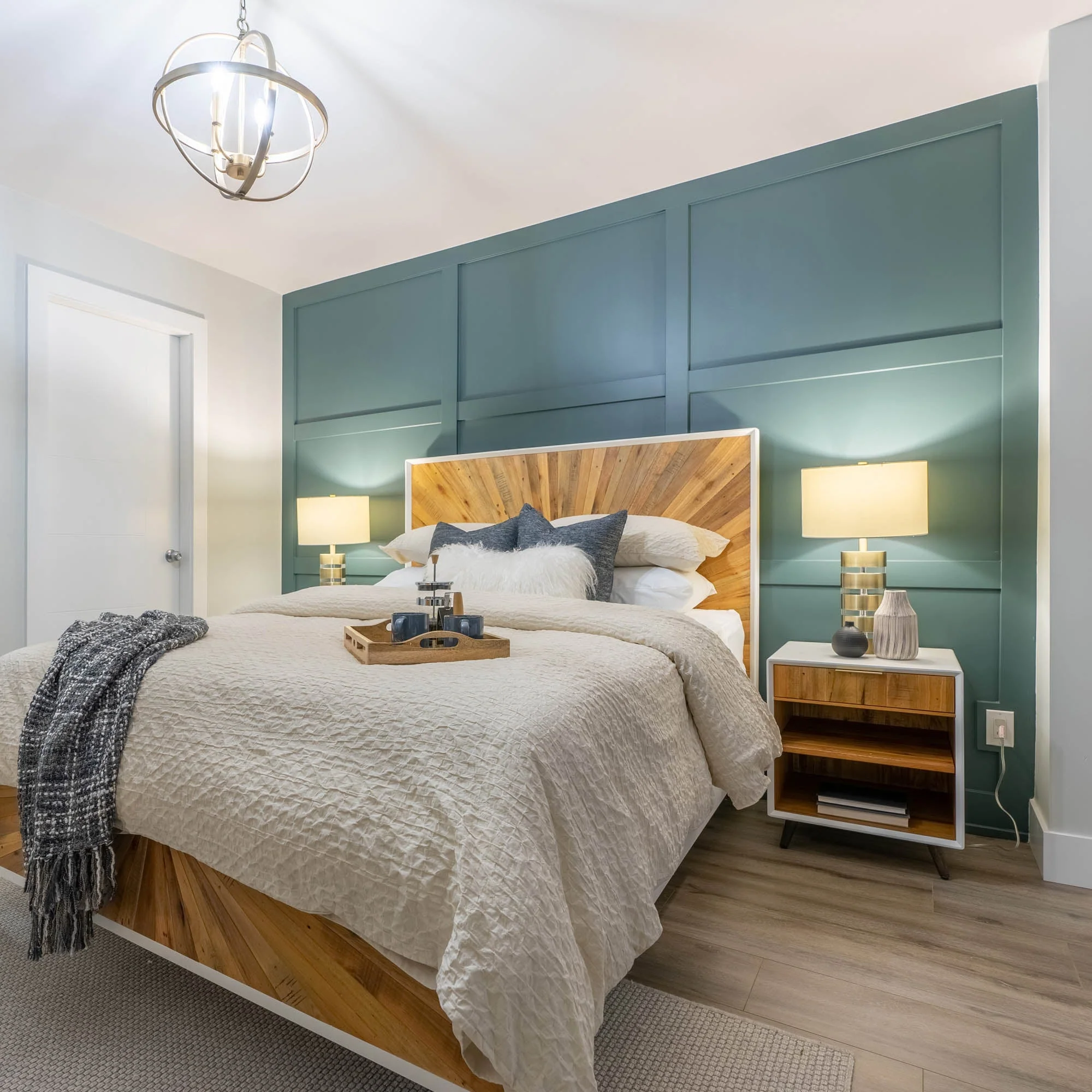 Casablanca King Bed - Image 8