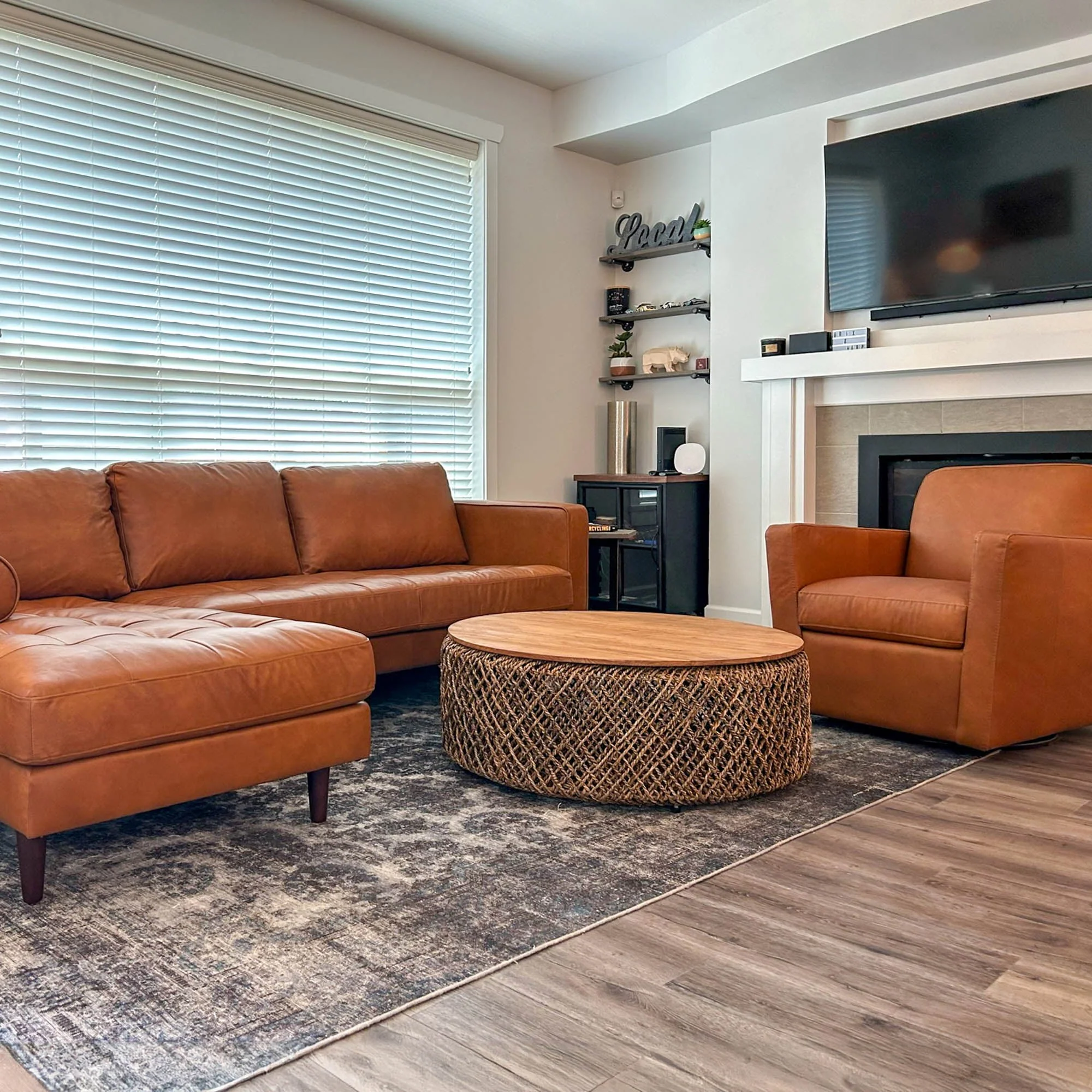Cooper Swivel Club Chair - Cognac - Image 6