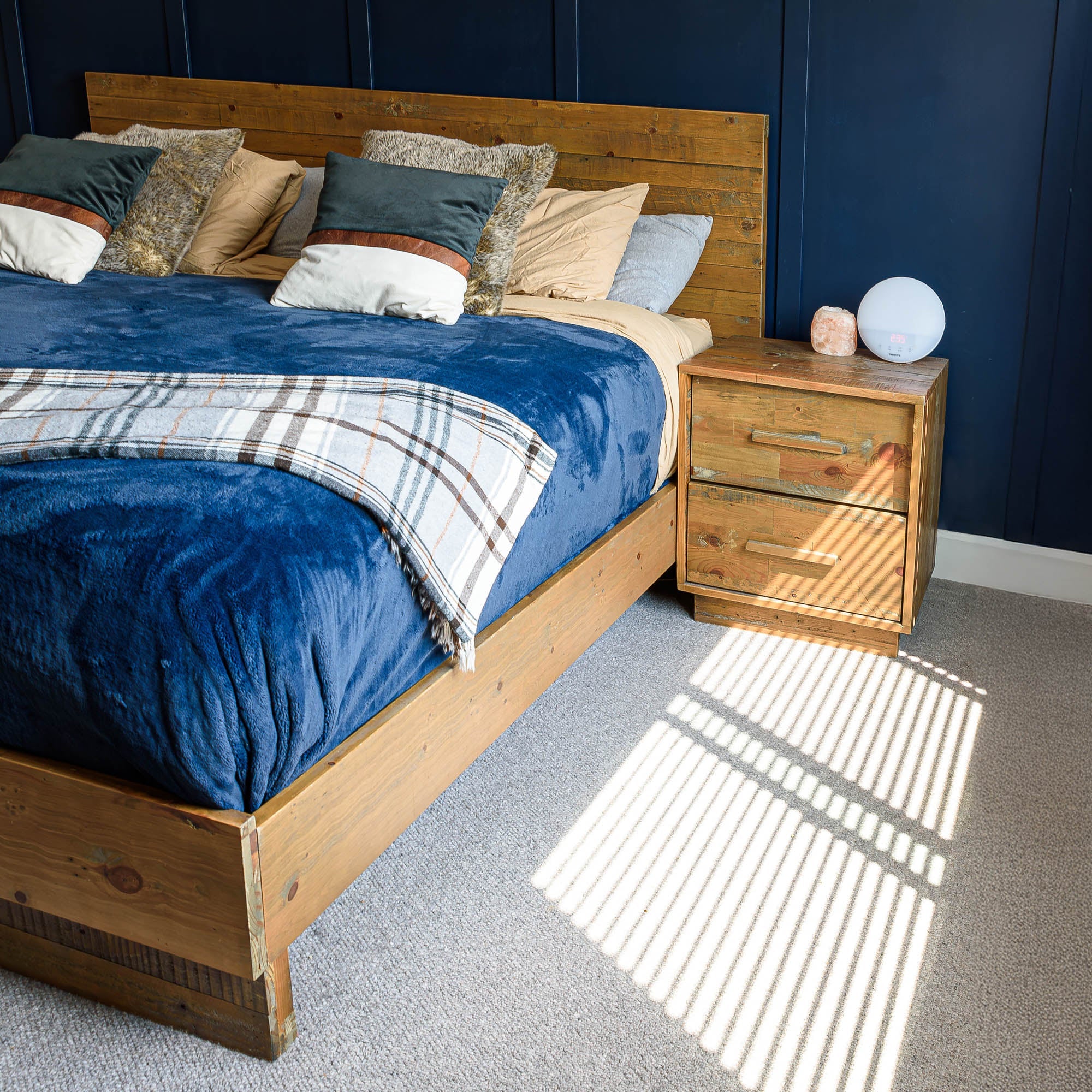 Nevada Queen Bed - Dark Driftwood - Image 11