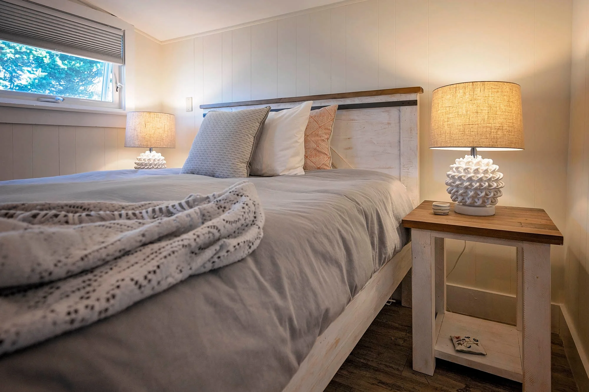 Provence Queen Bed - Image 9