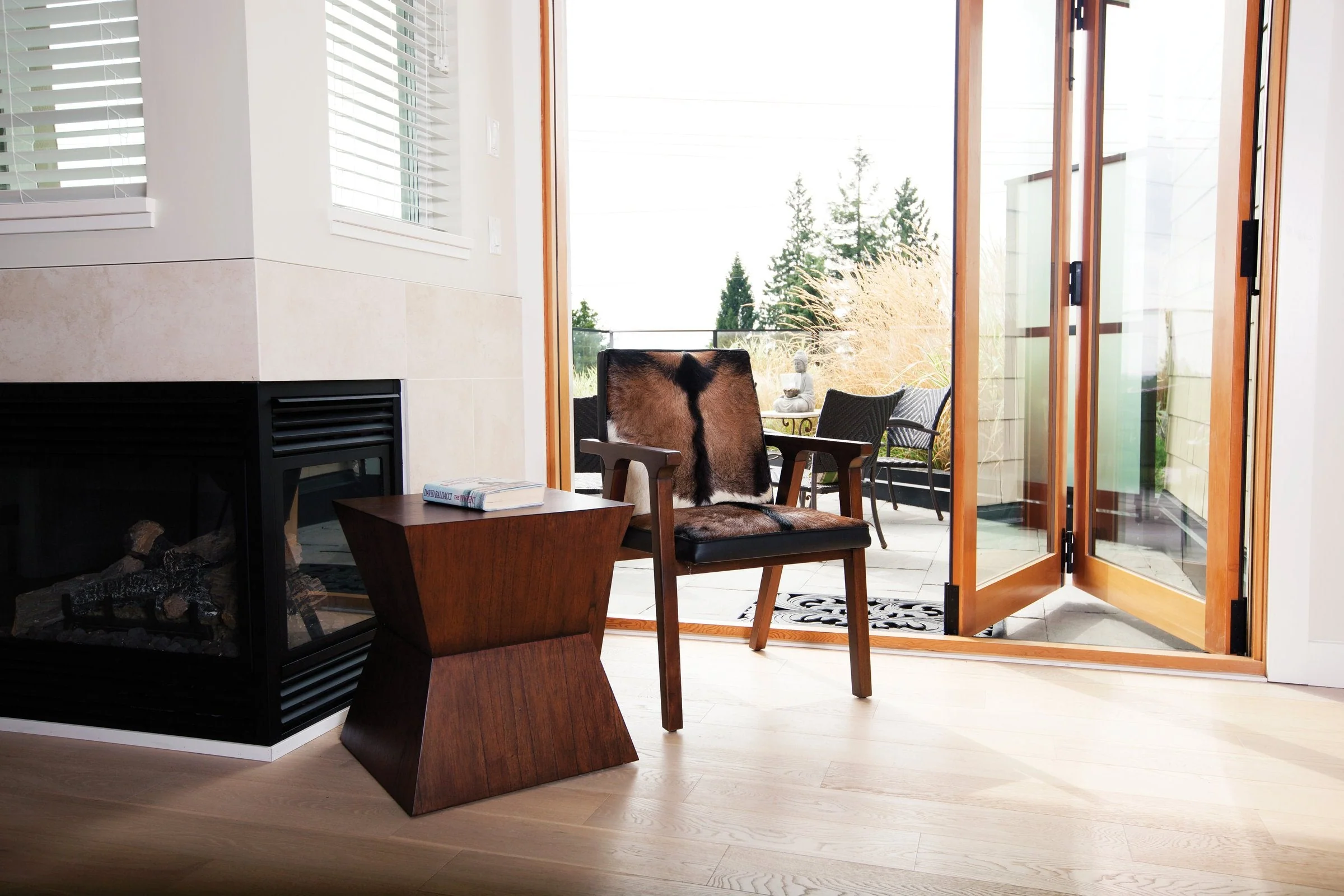 Rio Cool Armchair - Brown Mindi Oak with Leather/Goat Hair - Image 4