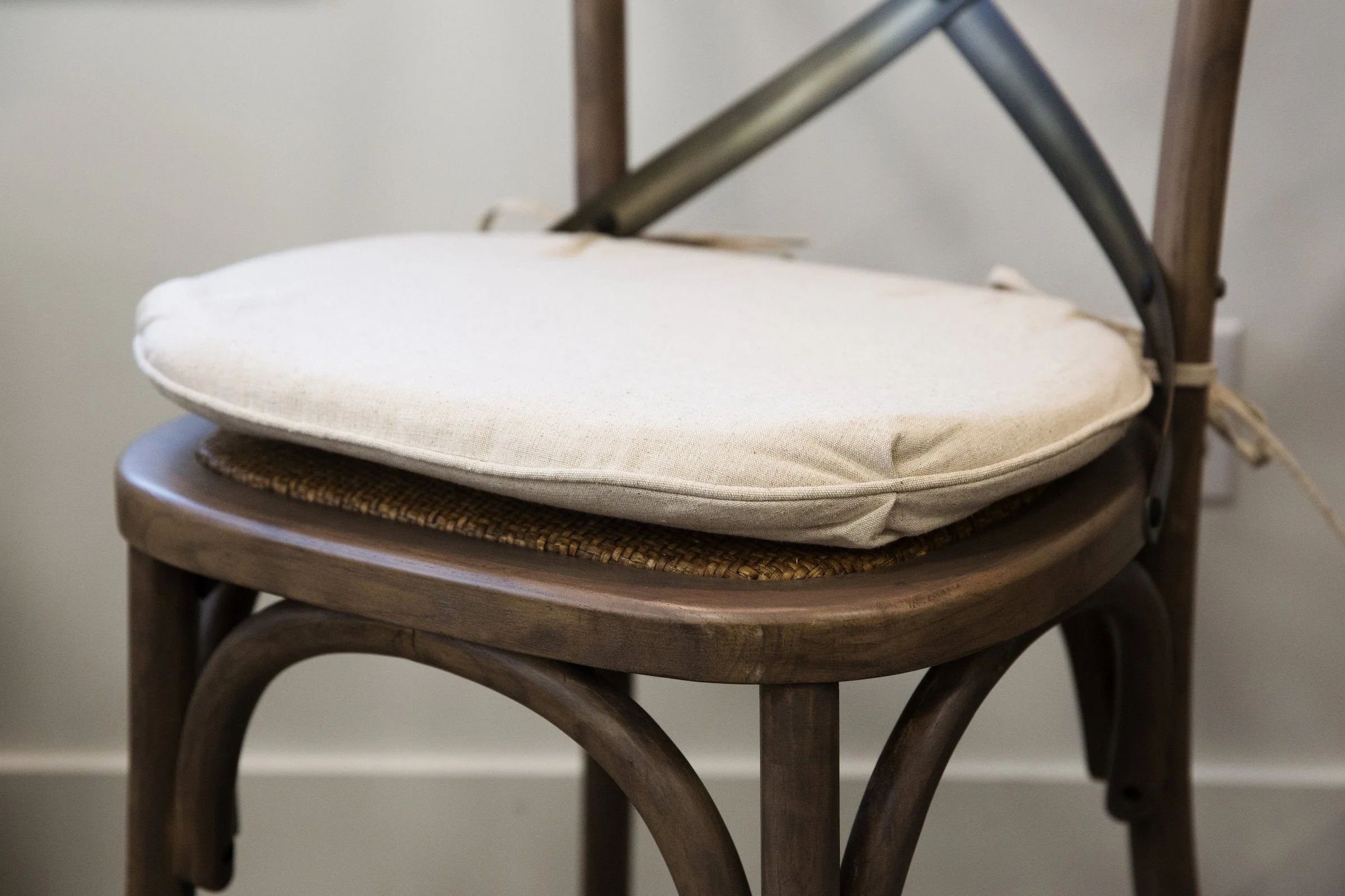 Seat Cushion for Cross Back Chair - Linen - Image 4